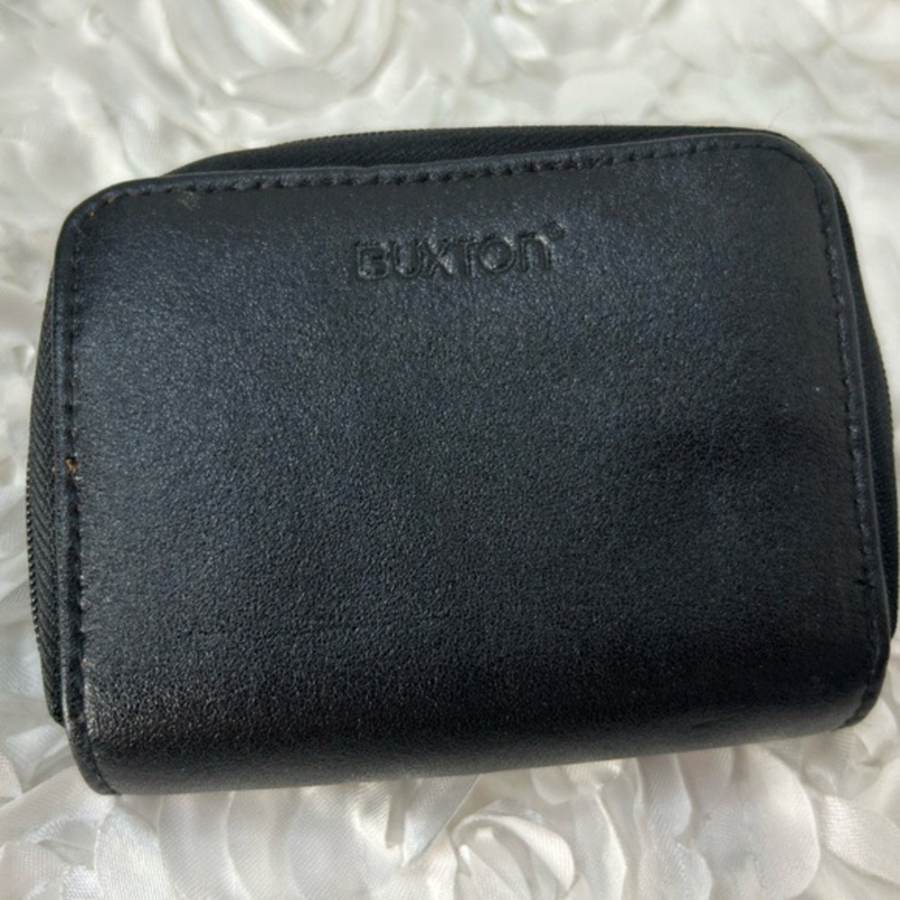Buxton Black Leather Accordion Zip Around‎ Wallet